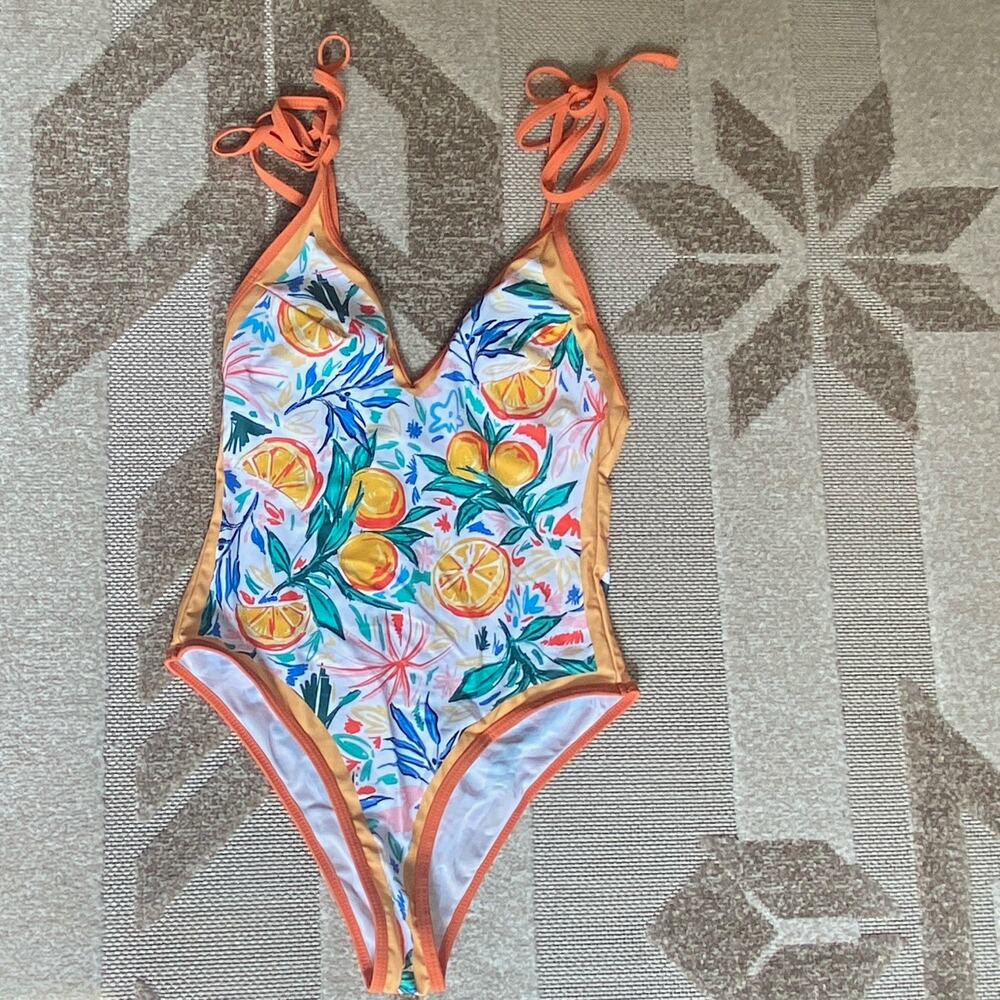 Women’s S Regular One-Piece Swimsuit Halter Tie Strap Tropical Floral White